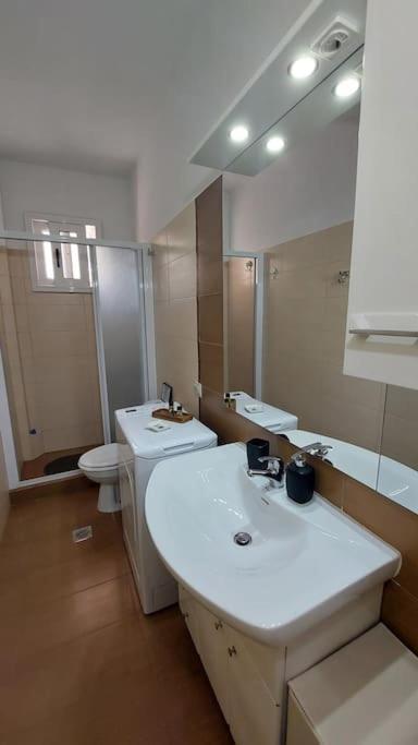 Simply Meraki Gytheian Apt With Panoramic Sea View Gythio Eksteriør billede